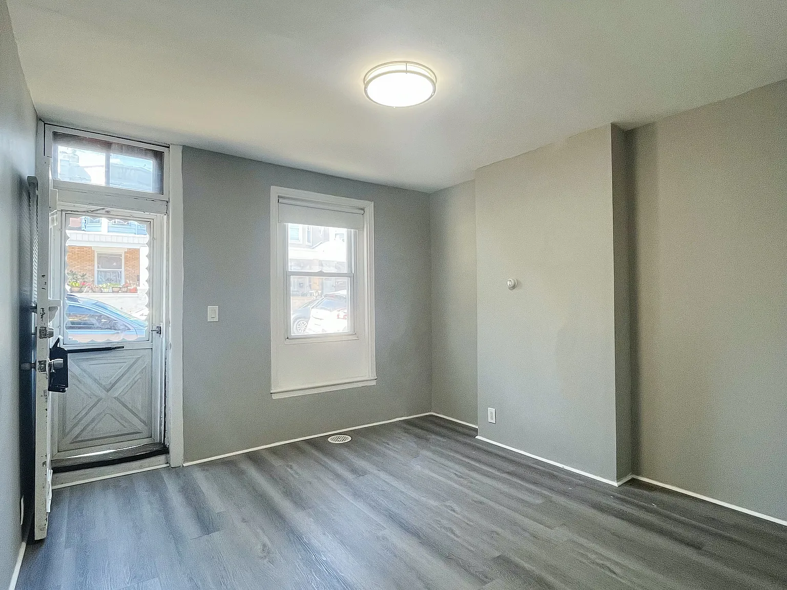 3039 Cedar St — Photo 2