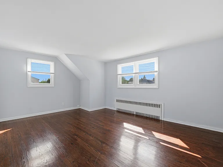 55 Marconi St #2 — Photo 4