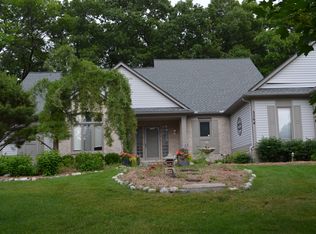 5364 Bridge Trl E, Commerce Township, MI