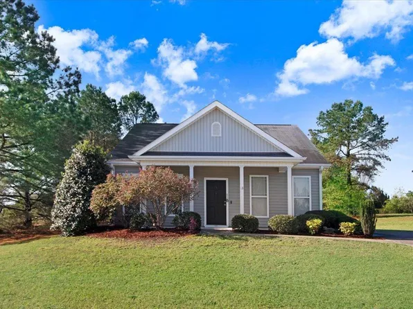 13 Parkers Pointe Dr, Benson, NC 27504