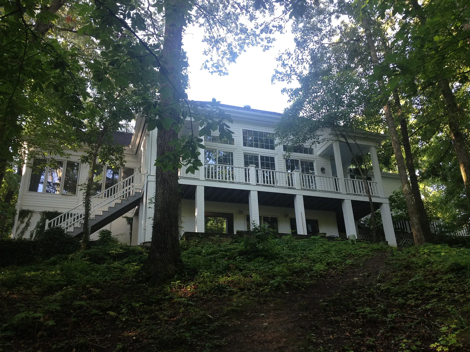 2711 Sangster Ave photo 1
