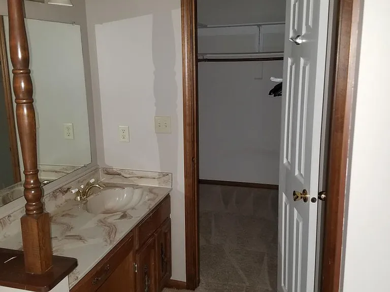 4640 Woodshire Dr — Photo 17
