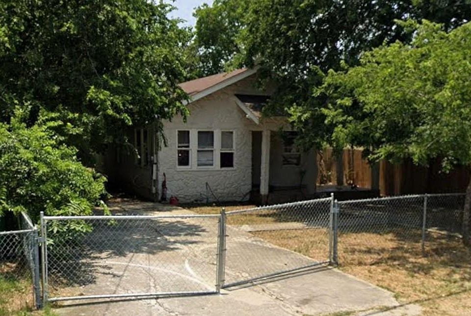 1st image of 2334 Aransas Ave