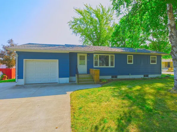 404 Summit Ave NW, Silver Lake, MN 55381