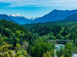 435 Edgewood Ln, Port Angeles, WA