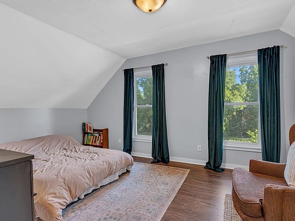 5th image of 1223 Litchfield Ave SW