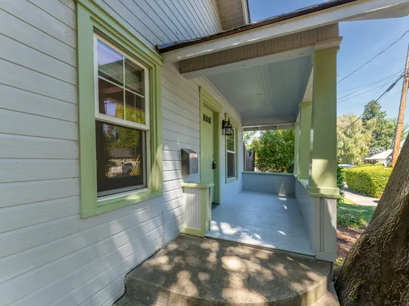 326 Portland Ave, Medford, OR 97504