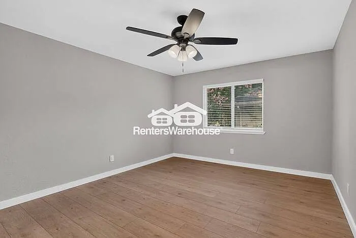 1207 Creekwood Ct — Photo 20