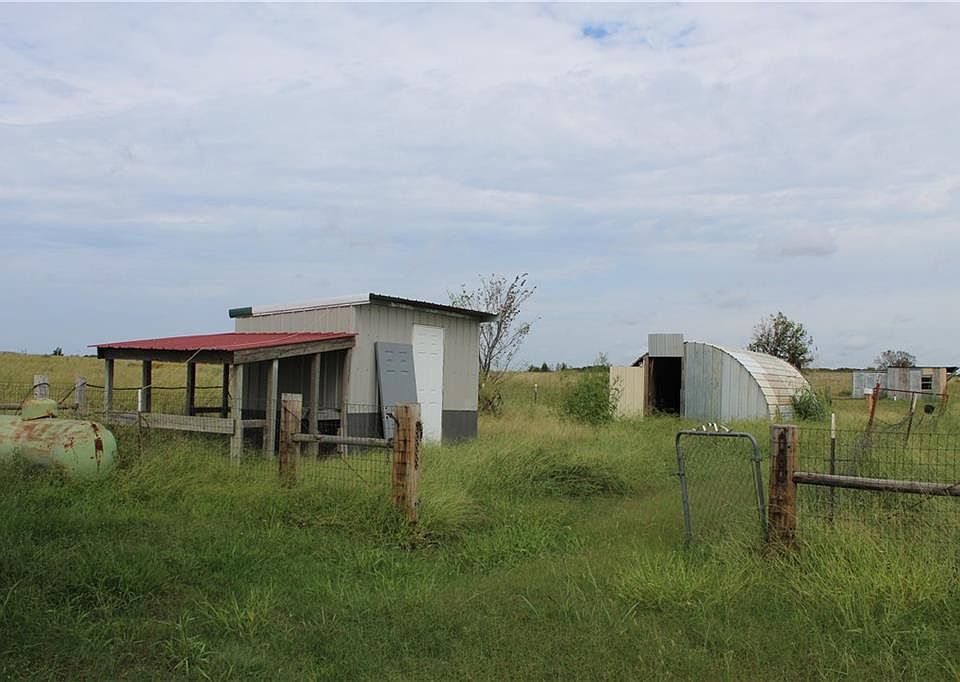 2nd image of 353162 E 980 Rd