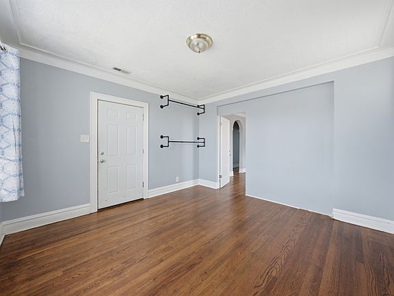4th image of 6939 S Komensky Ave #2