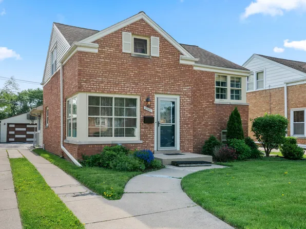 8941 Marmora Ave, Morton Grove, IL 60053