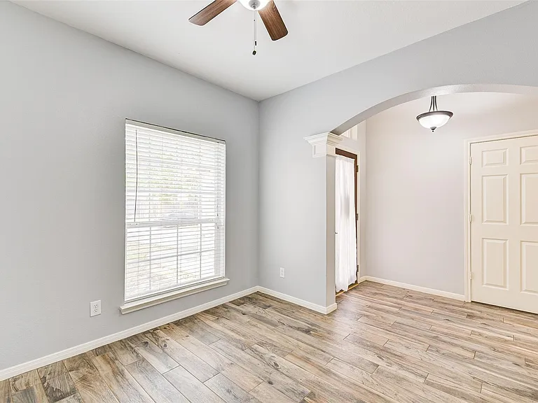 25910 Oakridge Forest Ln — Photo 9