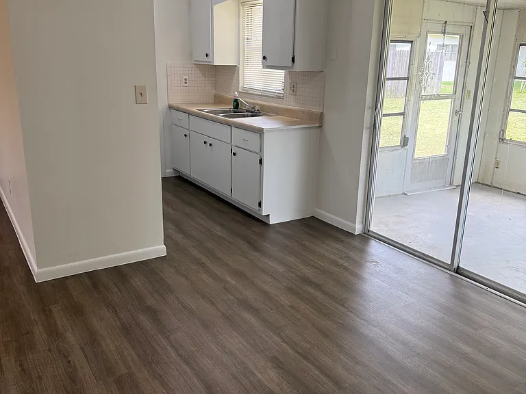 308 Canyon Dr N — Photo 8