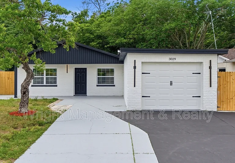 3029 Corona Dr — Photo 1