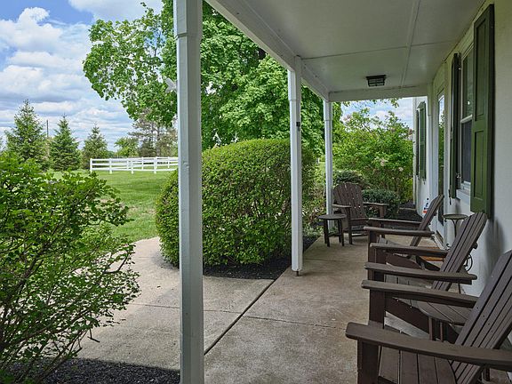 4th image of 718 Telegraph Rd