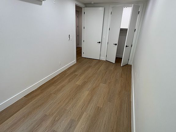 4th image of 233 Tompkins Ave #1C