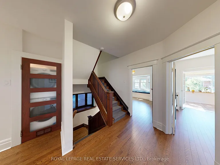 130A Westminster Ave #UPPER LEVEL — Photo 9