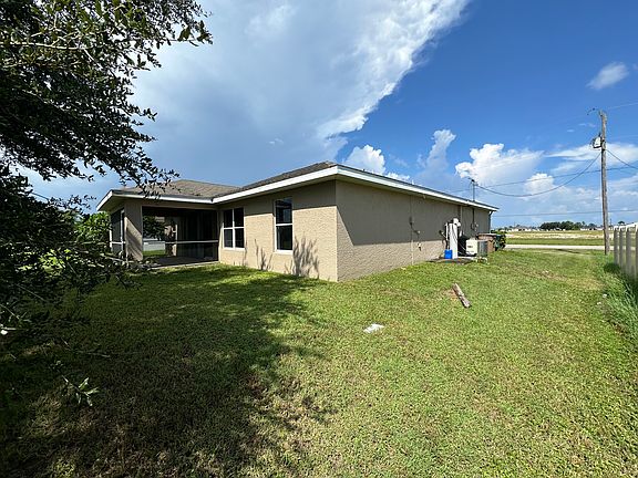 5th image of 1236 N Gator Cir