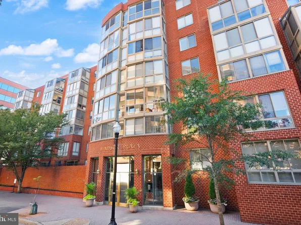 1050 N Taylor St #1204, Arlington, VA 22201