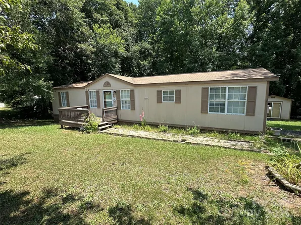 1355 Oak Breeze Dr, Mooresville, NC 28115