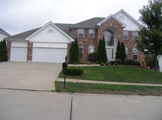 717 Summer Oak Dr, Ballwin, MO 63021