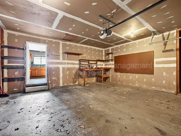 166 Royallprairie Ln — Photo 18