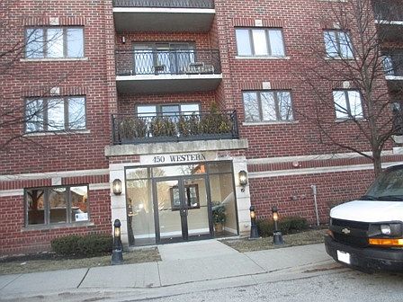 1st image of 450 S Western Ave Unit 505
