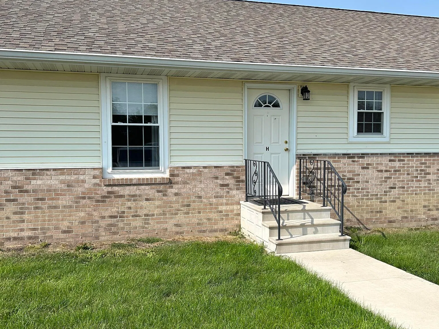 126 Bannon Dr — Photo 1