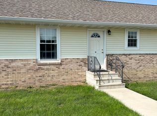 126 Bannon Dr #G-L, Dwight, IL 60420