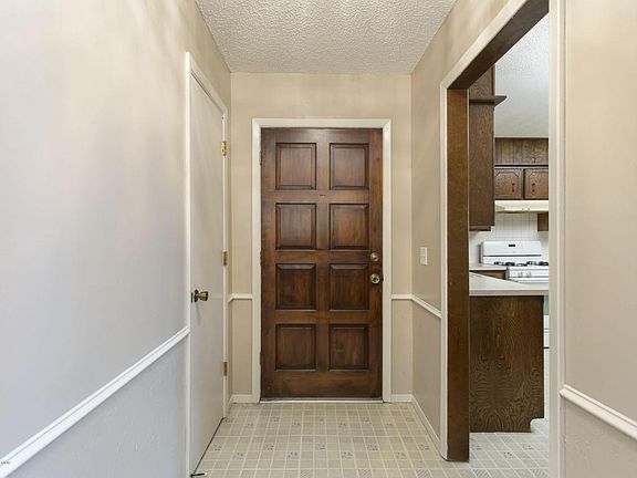 3rd image of 7816 Hermosa Dr