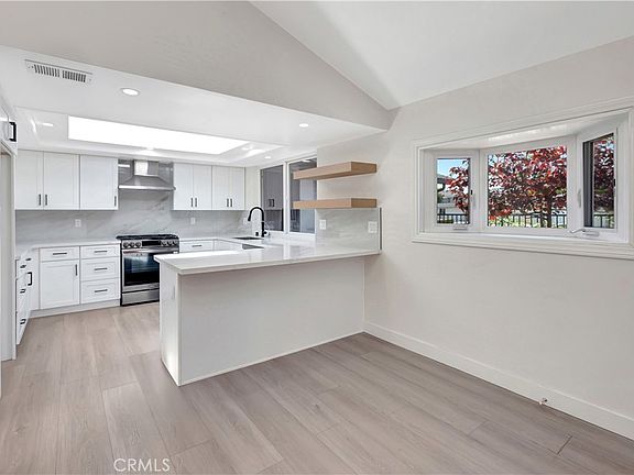 2nd image of 3242 Yellowtail Dr