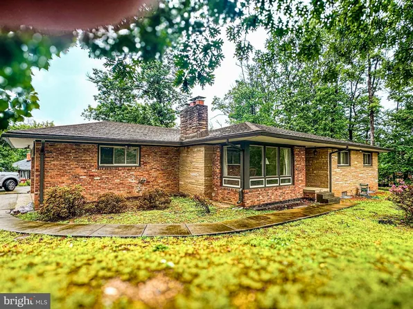 7041 Cindy Ln, Annandale, VA 22003