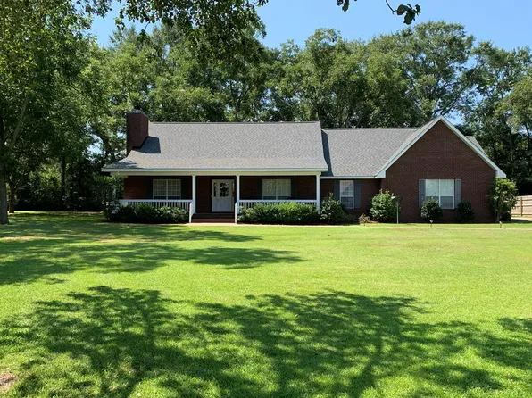 97 Hidden Springs Ct, Dothan, AL 36305