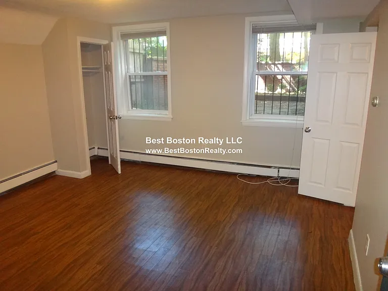 120 Charles St #2 — Photo 11
