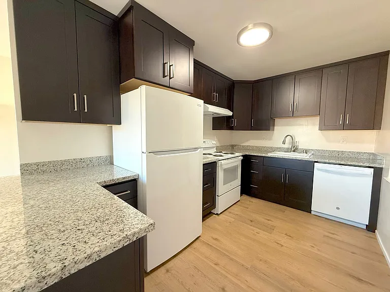 1450 Laurel St #4 — Photo 4