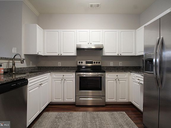 3rd image of 3021 Nicosh Cir Unit 1104