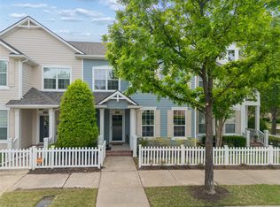 6204 Crescent St, North Richland Hills, TX 76180