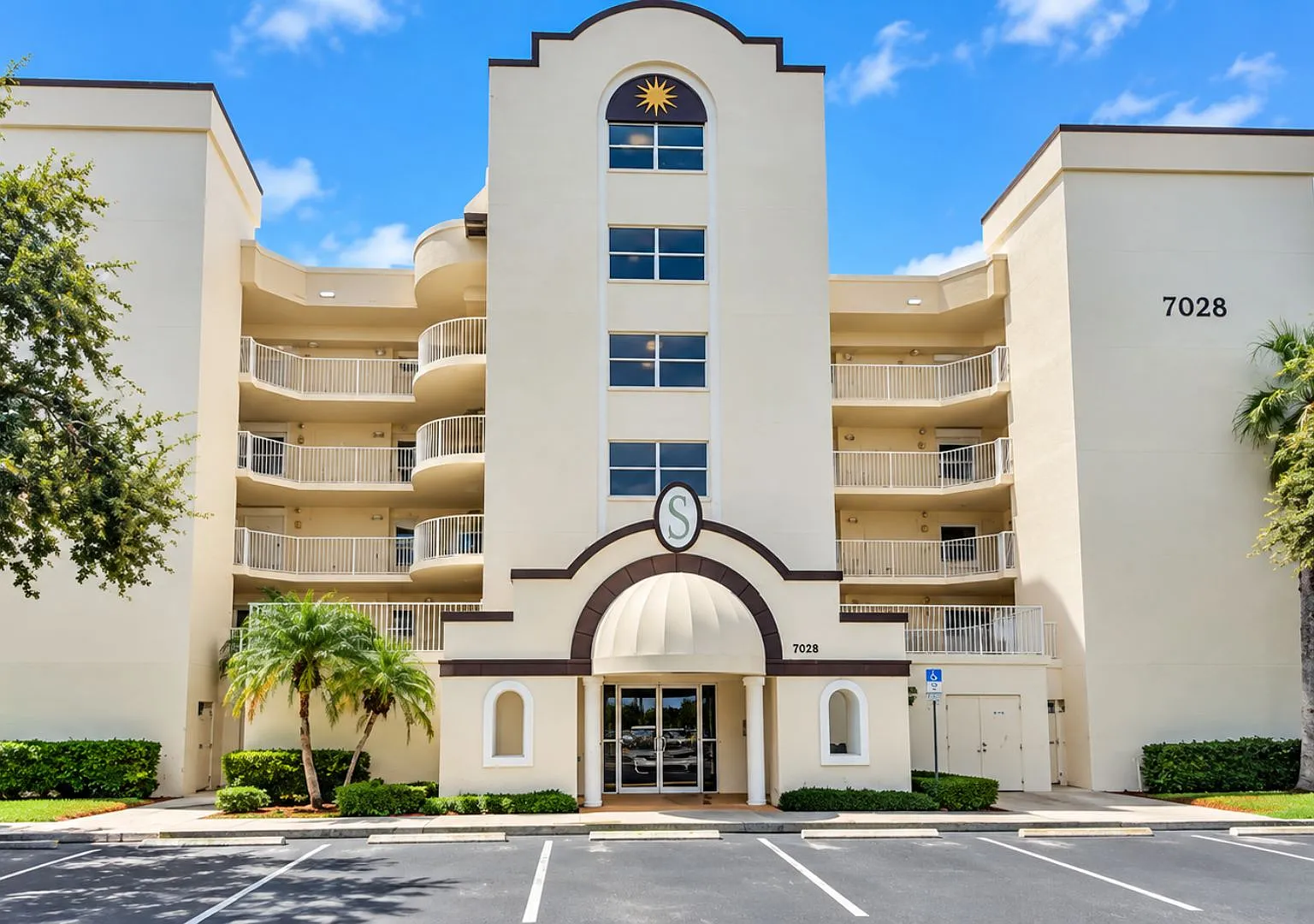 7028 Sevilla Ct, Unit 402, Cape Canaveral, FL 32920 - 402 — Photo 2