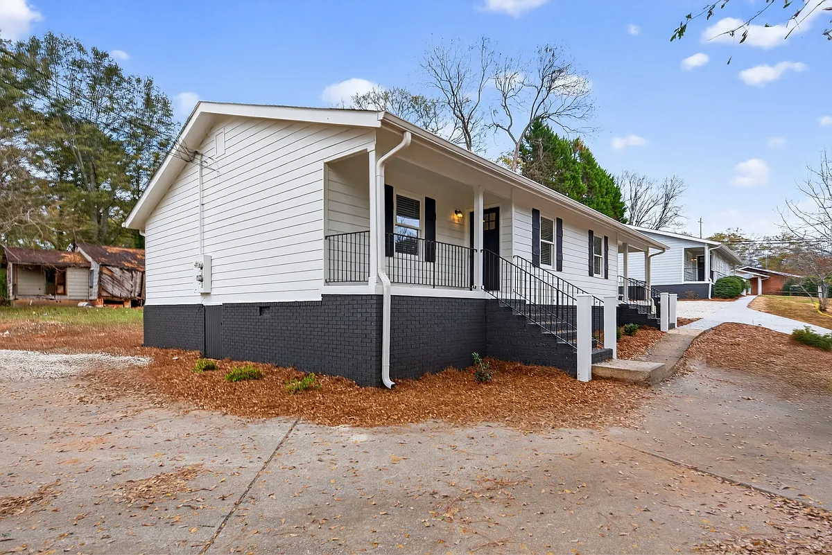 Building Photo - 483 Vine St #B