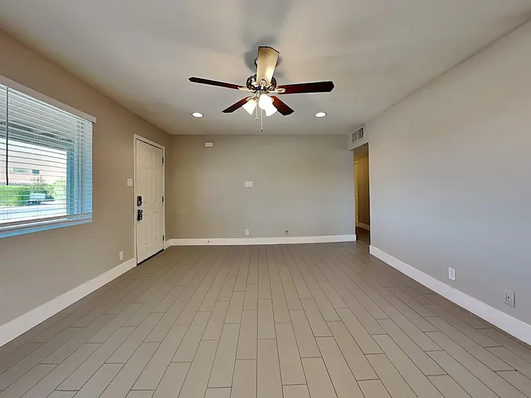 7014 E Latham St — Photo 1