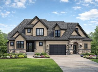 943 Heartridge Dr, Northfield, OH