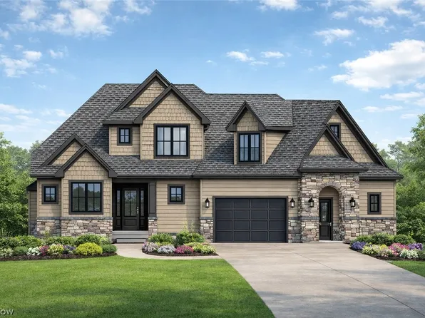 943 Heartridge Dr, Northfield, OH 44067