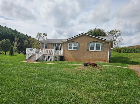 965 Riverside Dr, Independence, VA 24348