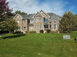 27160 Fieldstone Ct, Lake Barrington, IL 60010