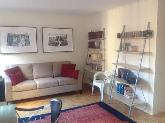 Rented by Thierry Mahe, Lreb | media 3