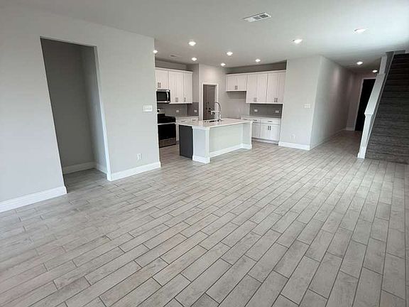 4th image of 517 Lana Dr