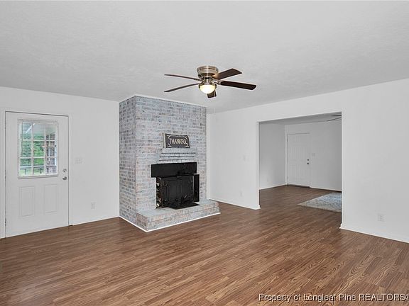 3rd image of 198 Pine Forest Dr