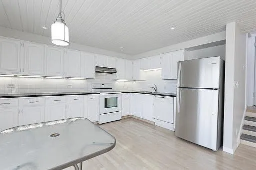 643 W Lakeshore Dr — Photo 10