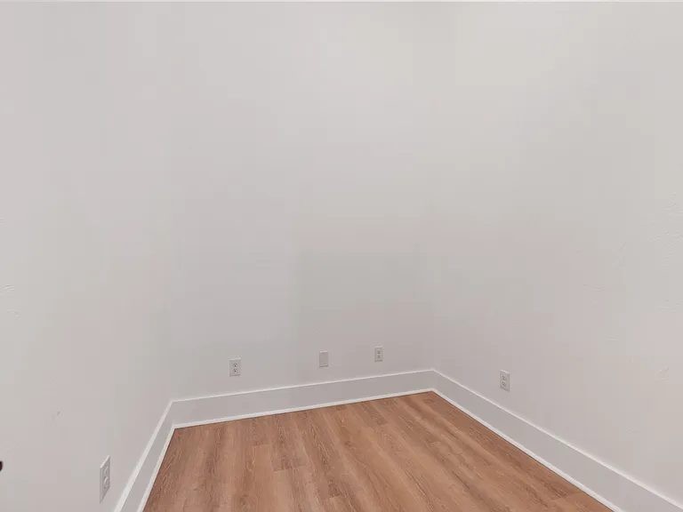251 Pearl St #107 — Photo 10