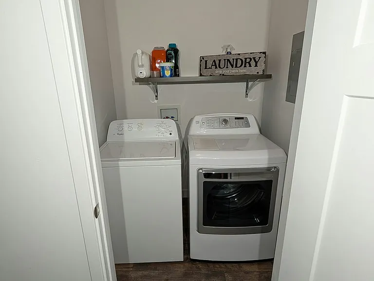 688 E 355 N — Photo 21